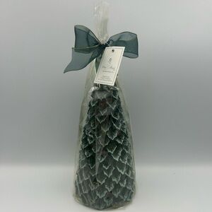 *New* Vivré Royale Green Christmas Tree Candle with Red Berries